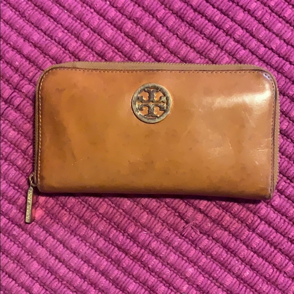 Tory Burch wallet
